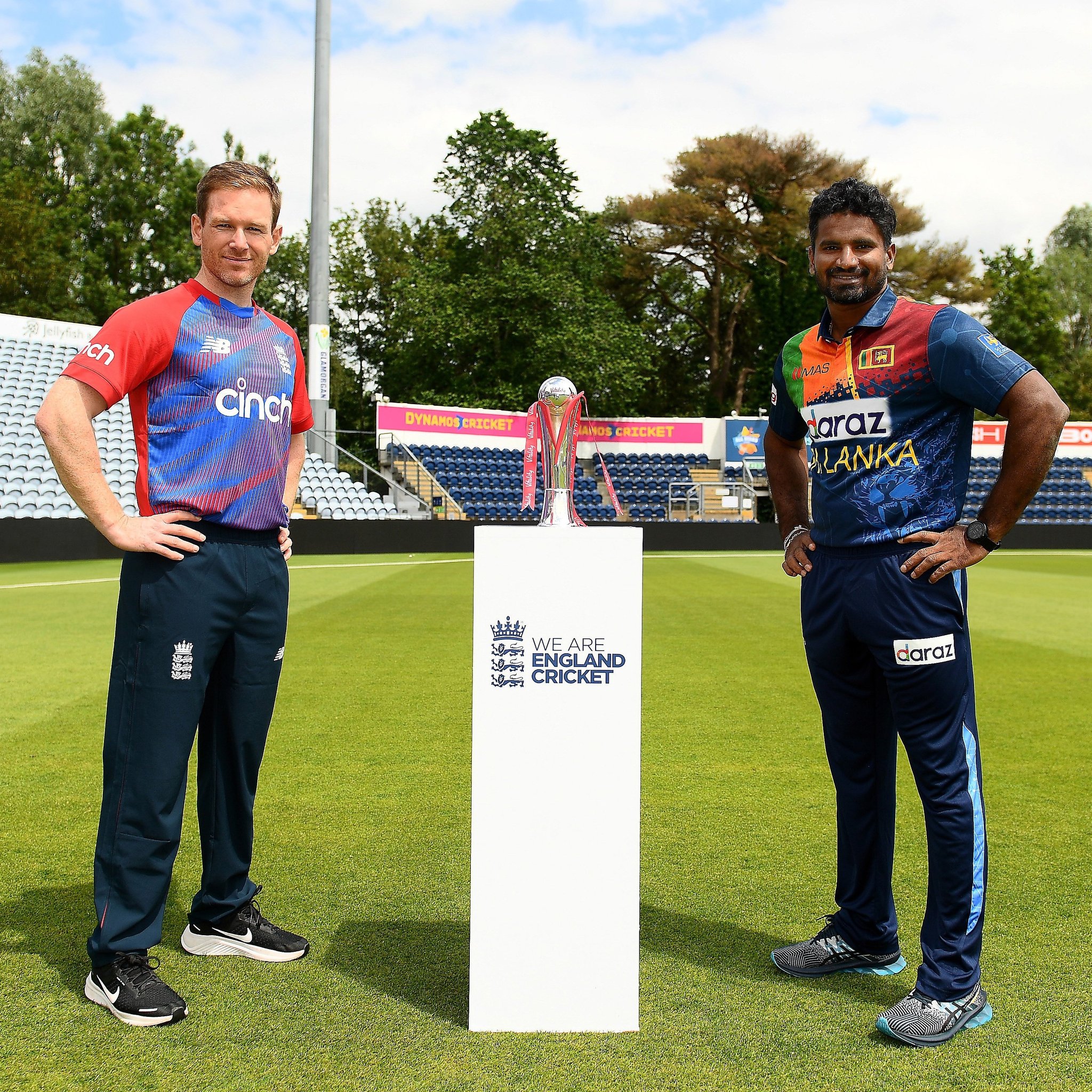 Eoin Morgan with the trophy
