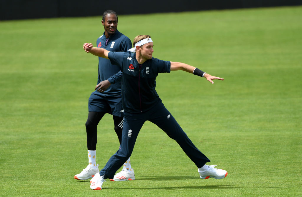Stuart Broad has been dropped from the side for Jofra Archer