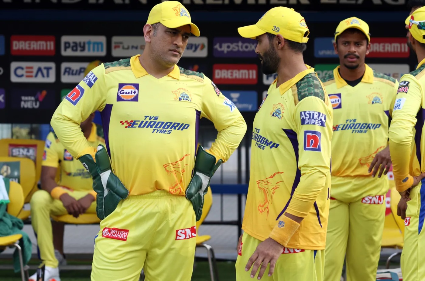 Ravindra Jadwja handed the captaincy back to MS Dhoni after 8 games.