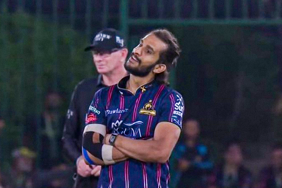 Watch, PSL 2025 | Hasan Ali hilariously pulls off Abrar Ahmed’s pose right after sending him back